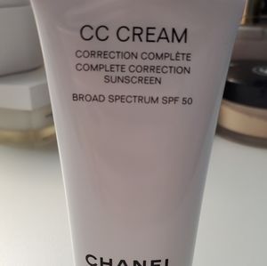 Brand New! CHANEL CC Cream #40